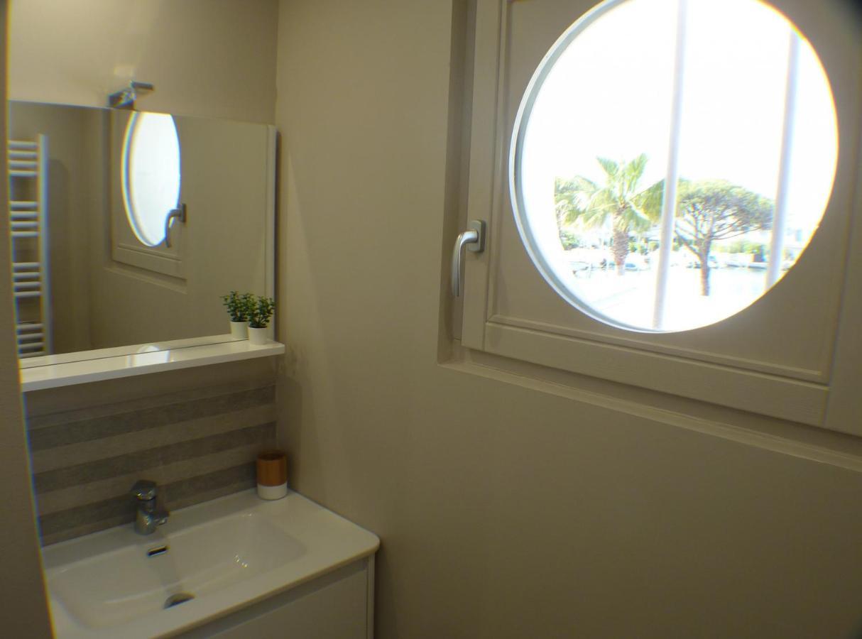 Sol-Y-Days Darse, Superbe Appartement De Type Marina Avec Belle Terrasse Vue Port De Plaisance เลอ โกร-ดู-รัว ภายนอก รูปภาพ